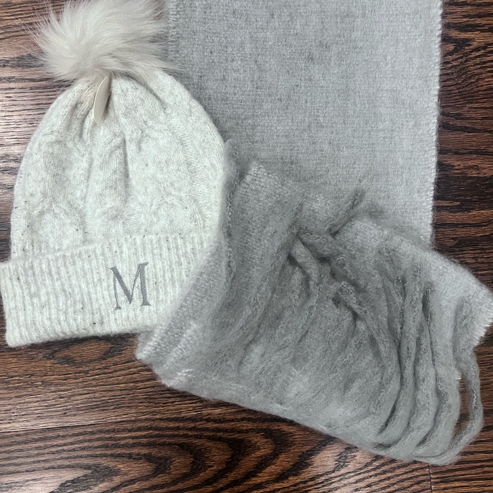 Cozy Gray hat  and Scarf Set